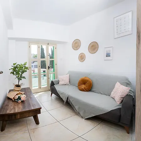 Private In Shared Flat * Nicosia