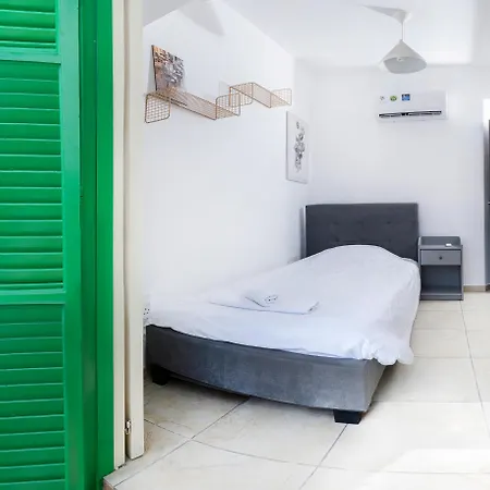Private In Shared Flat * Nicosia