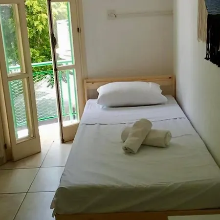 Private In Shared Flat Homestay *
