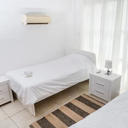 Private In Shared Flat Nikosia