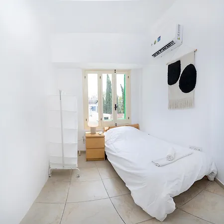 Private In Shared Flat Nicosia