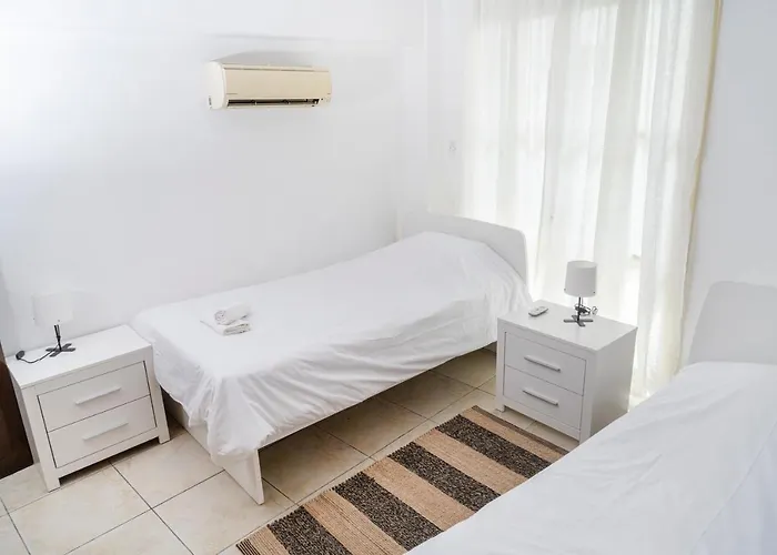 Private In Shared Flat Nicosia