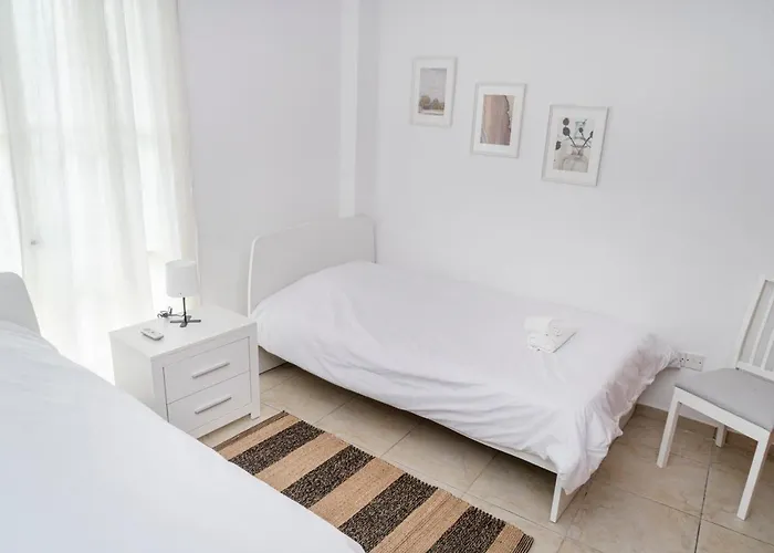 Private In Shared Flat منزل للإقامة نيقوسيا