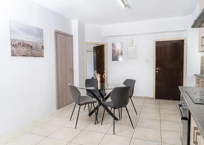 Private In Shared Flat *