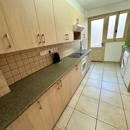 Private In Shared Flat Проживание в семье *